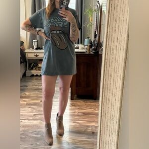American Eagle Outfitters Gray Graphic Short Sleeve Dress Rolling Stones